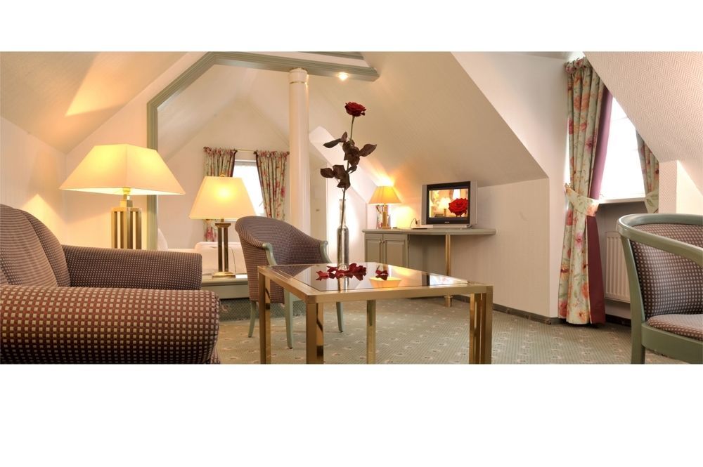 Lohmann'S Romantik Hotel Gravenberg Λάνγκενφελντ Εξωτερικό φωτογραφία