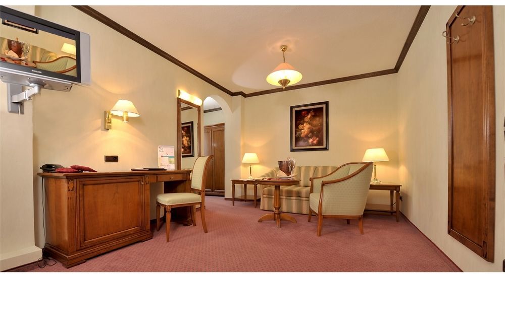 Lohmann'S Romantik Hotel Gravenberg Λάνγκενφελντ Εξωτερικό φωτογραφία